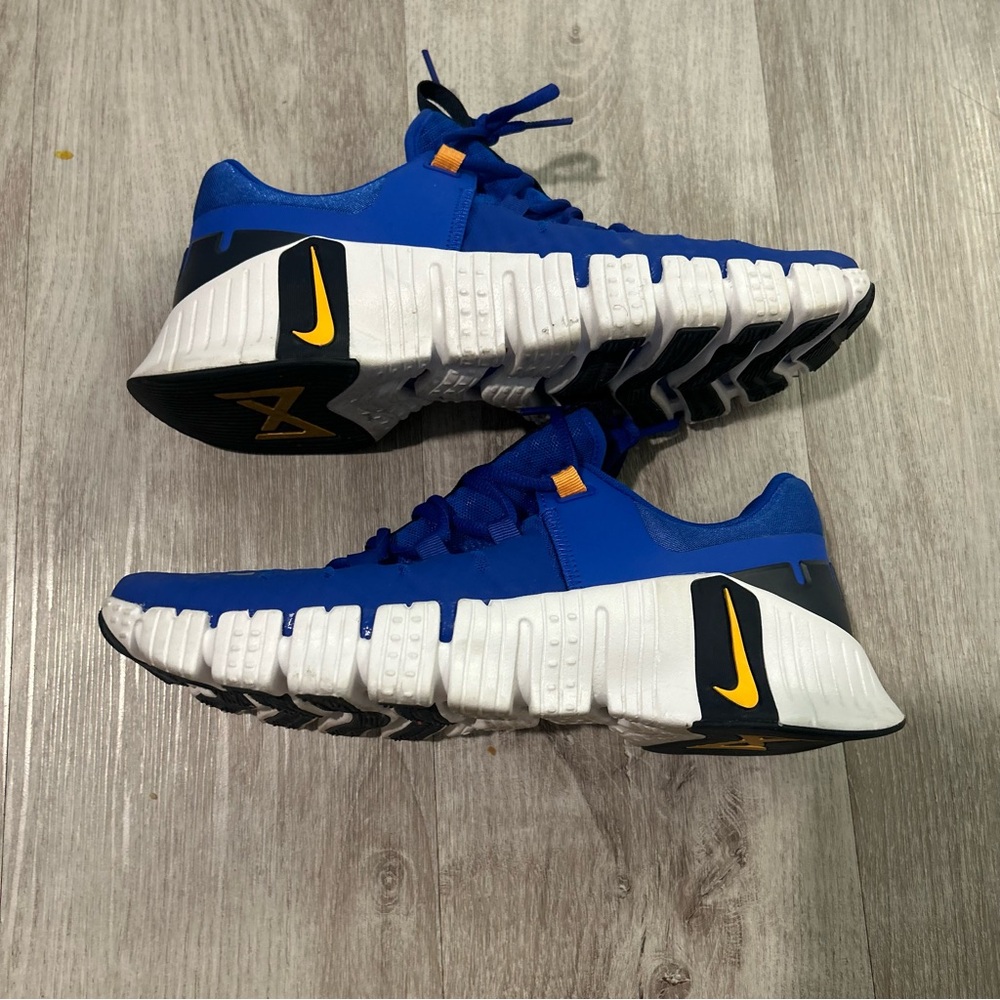 Nike free metcon 5 racer blue and sundial